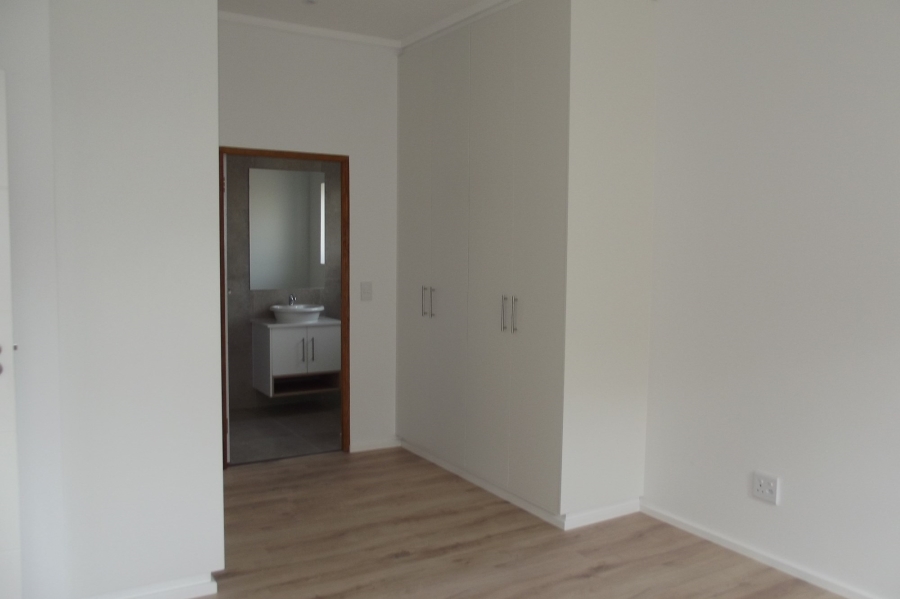 3 Bedroom Property for Sale in Mooikloof Country Estate Western Cape